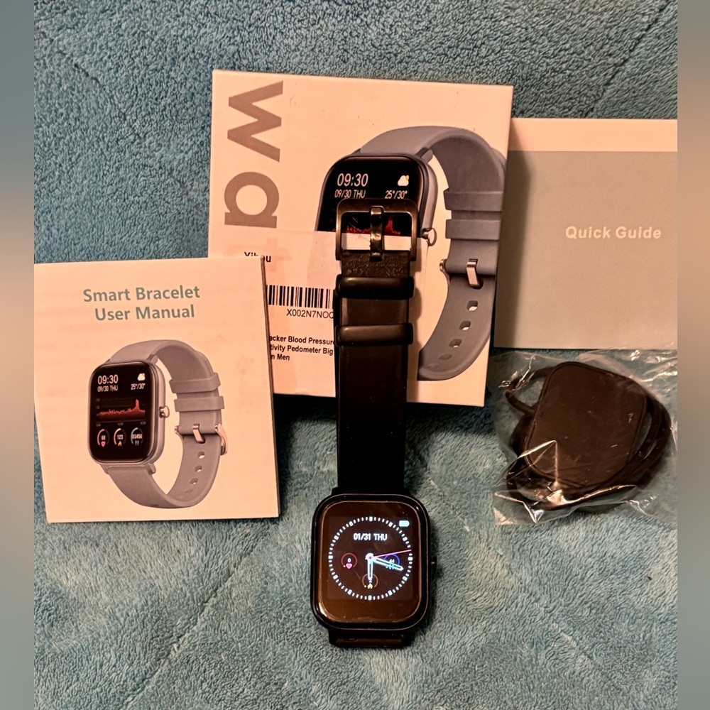 Yihou fitness watch Men / Women 
Pre owned.. working condition